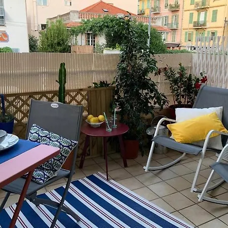 Appartement Bel A 100 Metres De La *