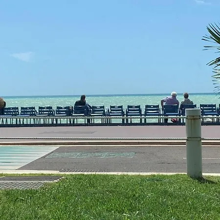 Apartment Bel A 100 Metres De La *