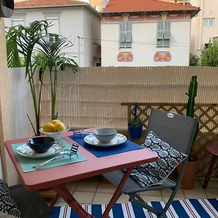 Apartment Bel A 100 Metres De La *